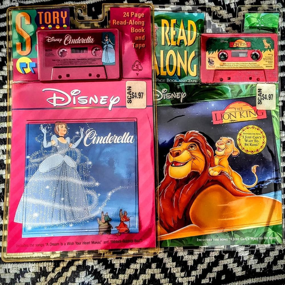 RARE VINTAGE NEW DISNEY CINDERELLA And LIONKING  24 Pg BOOK & CASSETTE TAPES NWT